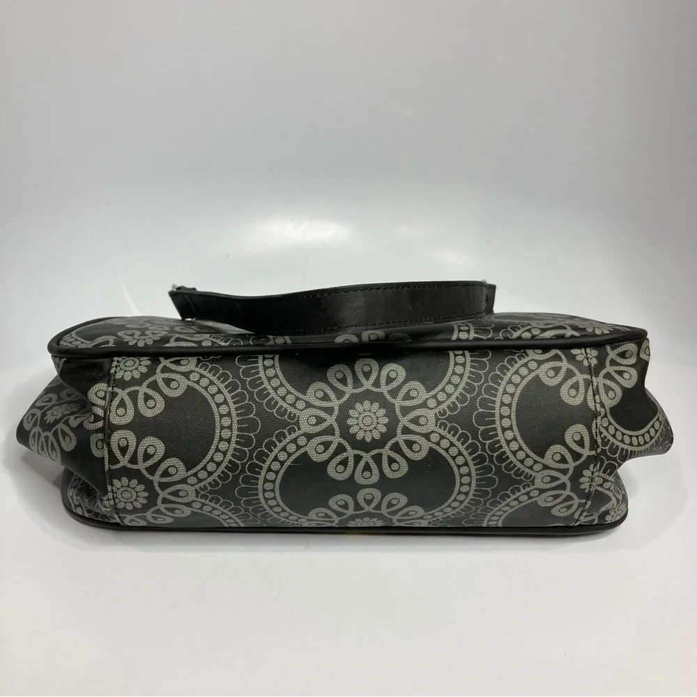 Petunia‎ Pickle Bottom Evening In Innsbruck in gray small/medium diaper bag